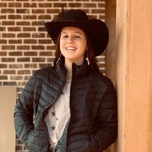 Meet your Posher, Avery